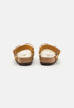 Birkenstock Milano Regular - Pantuflas - Tan 7 Birkenstock Milano Regular - Pantuflas - Tan -Birkenstock Ventas 2025 17ba126fd3894e18a6dab835f9fba529