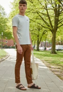 Birkenstock Arizona- Pantuflas - Brown 9 Birkenstock Arizona- Pantuflas - Brown -Birkenstock Ventas 2025 3b930dcd3a28407280d7d17e35a4855c