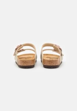 Birkenstock Arizona Geometric Unisex - Sandalias Planas - Desert Soil/Khaki 8 Birkenstock Arizona Geometric Unisex - Sandalias Planas - Desert Soil/Khaki -Birkenstock Ventas 2025 3cfb7e1e4e1e492792588e91dd3e1562