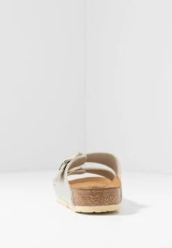 Birkenstock Arizona - Pantuflas - Electric Metallic Gold 10 Birkenstock Arizona - Pantuflas - Electric Metallic Gold -Birkenstock Ventas 2025 48b52fe7190d4a74a4b7c43866a78e6f