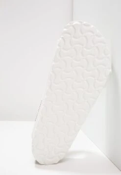 Birkenstock Arizona - Sandalias Planas - White 10 Birkenstock Arizona - Sandalias Planas - White -Birkenstock Ventas 2025 5eb5a2b0f4054c26b1f34b515a4334d4