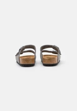 Birkenstock Arizona - Pantuflas - Desert/Whale Gray 8 Birkenstock Arizona - Pantuflas - Desert/Whale Gray -Birkenstock Ventas 2025 72dc7ec1da59414d9d11a3b1b122fa44