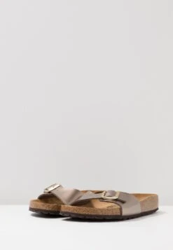Birkenstock Madrid - Pantuflas - Electric Metallic Taupe 11 Birkenstock Madrid - Pantuflas - Electric Metallic Taupe -Birkenstock Ventas 2025 7765f64b418c4b9a984ae8f7ab4f144d