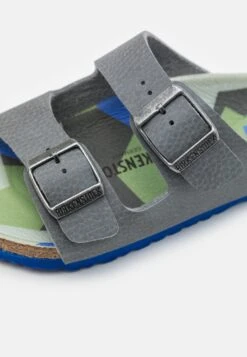 Birkenstock Arizona Kids Unisex - Sandalias Planas - Desert Soil/Camo Gray 11 Birkenstock Arizona Kids Unisex - Sandalias Planas - Desert Soil/Camo Gray -Birkenstock Ventas 2025 a867a5da10c6409c80c2e3078da01bab
