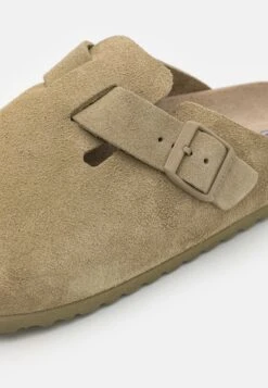 Birkenstock Boston Unisex - Pantuflas - Faded Khaki 11 Birkenstock Boston Unisex - Pantuflas - Faded Khaki -Birkenstock Ventas 2025 e8f58d025ce94fa3b41fbd33af29ffda