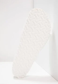 Birkenstock Madrid - Pantuflas - White 10 Birkenstock Madrid - Pantuflas - White -Birkenstock Ventas 2025 f9b2b413a68f4cceb59d8916701553de